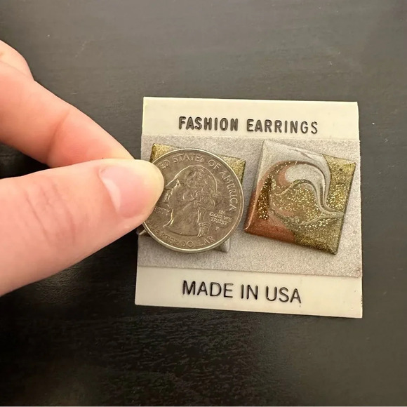 Vintage Marble Swirl Square Earrings - Picture 5 of 5